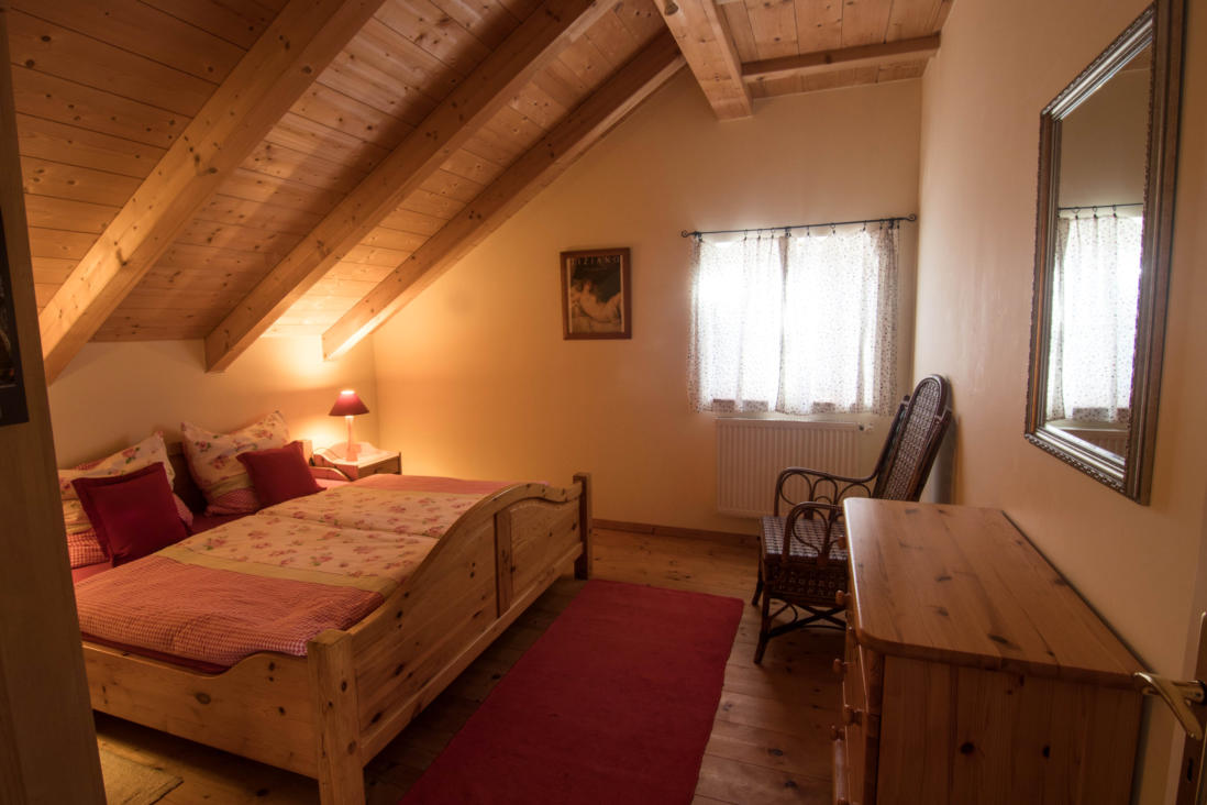 Erstes Schlafzimmer